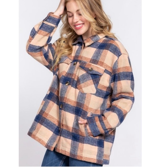 Super soft cozy Sherpa lined plaid Shacket peach, beige, blue brown added wool - Picture 4 of 6
